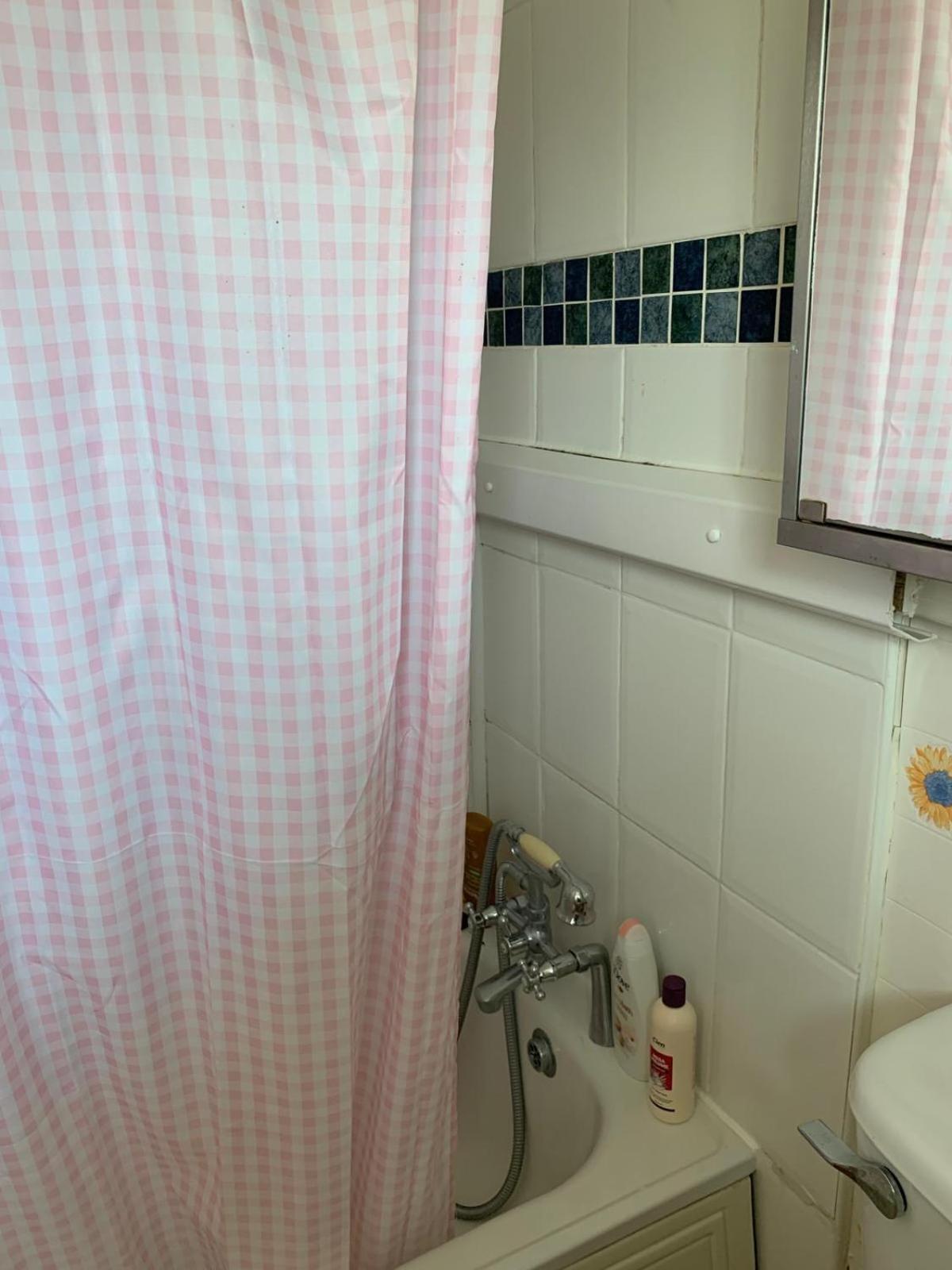 Room Only Guest Accommodation, Guest House Self Catering Bangor (Gwynedd) Exterior foto